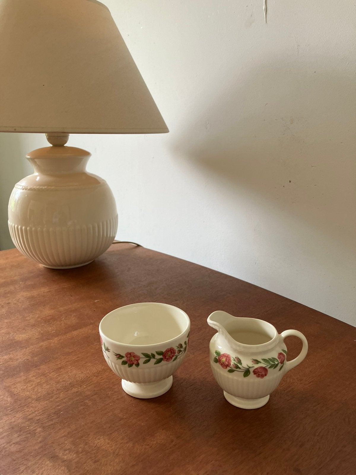 Wedgwood Rosalind melkkannetje en suiker bakje, Ophalen of Verzenden