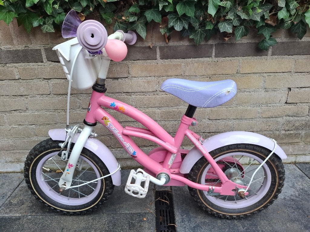 Kinderfietsje, Ophalen, Terugtraprem, Zijwieltjes, Gebruikt