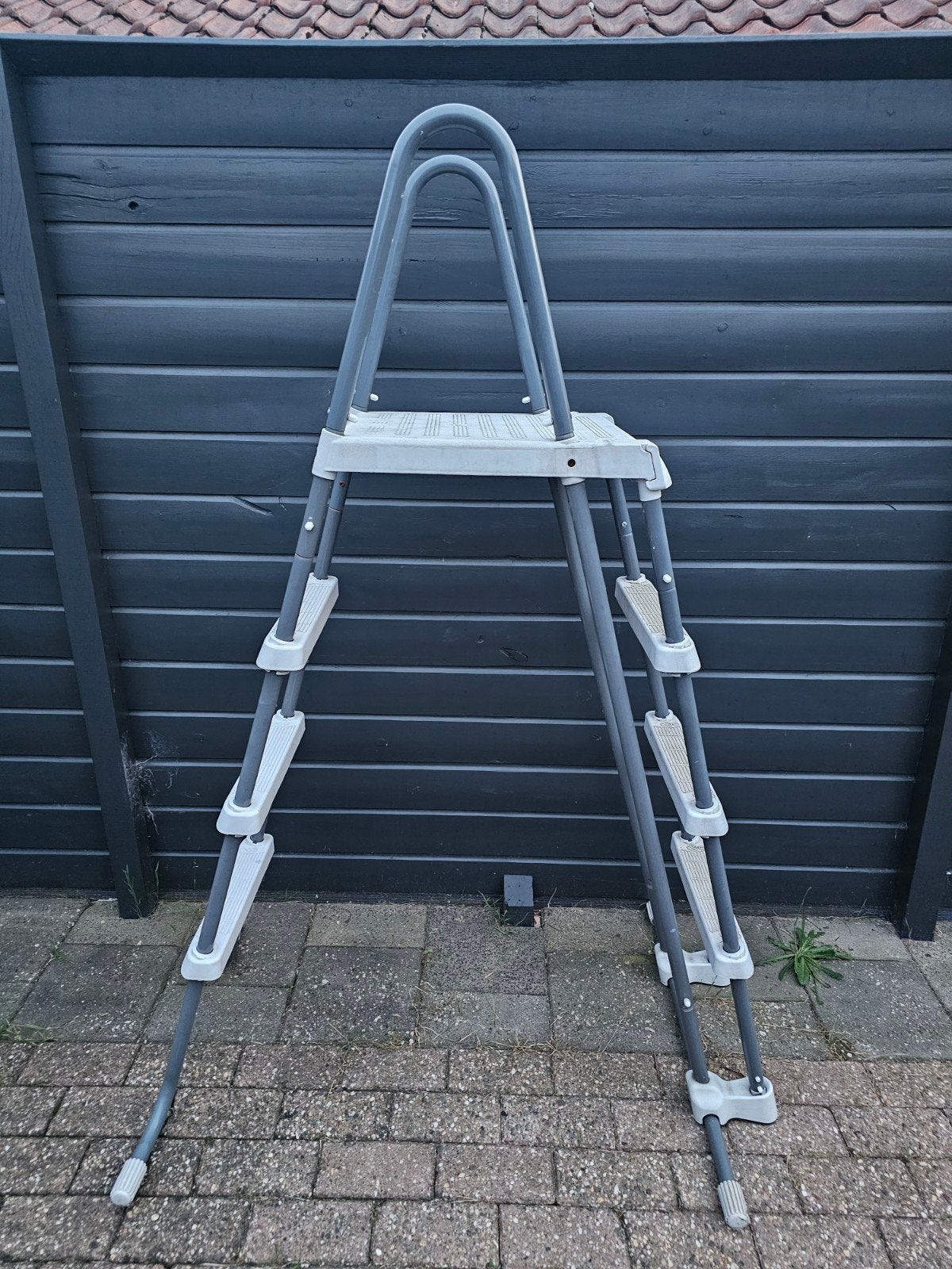 Intex zwembadtrap, Ophalen