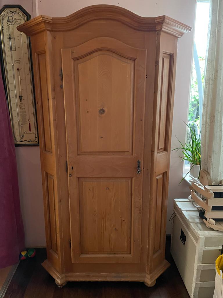 Grenen hoekkast met planken, Met plank(en), Gebruikt, 25 tot 50 cm, 50 tot 100 cm
