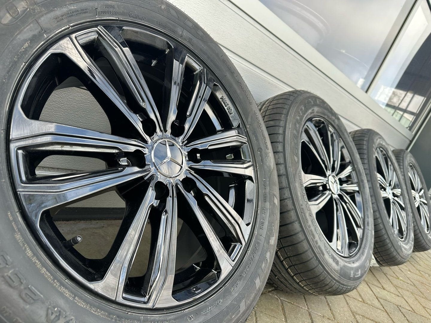 18 inch Mercedes Sprinter W907 W906 W910 velgen zomerbanden, 18 inch, Bestelwagen, 255 mm, -