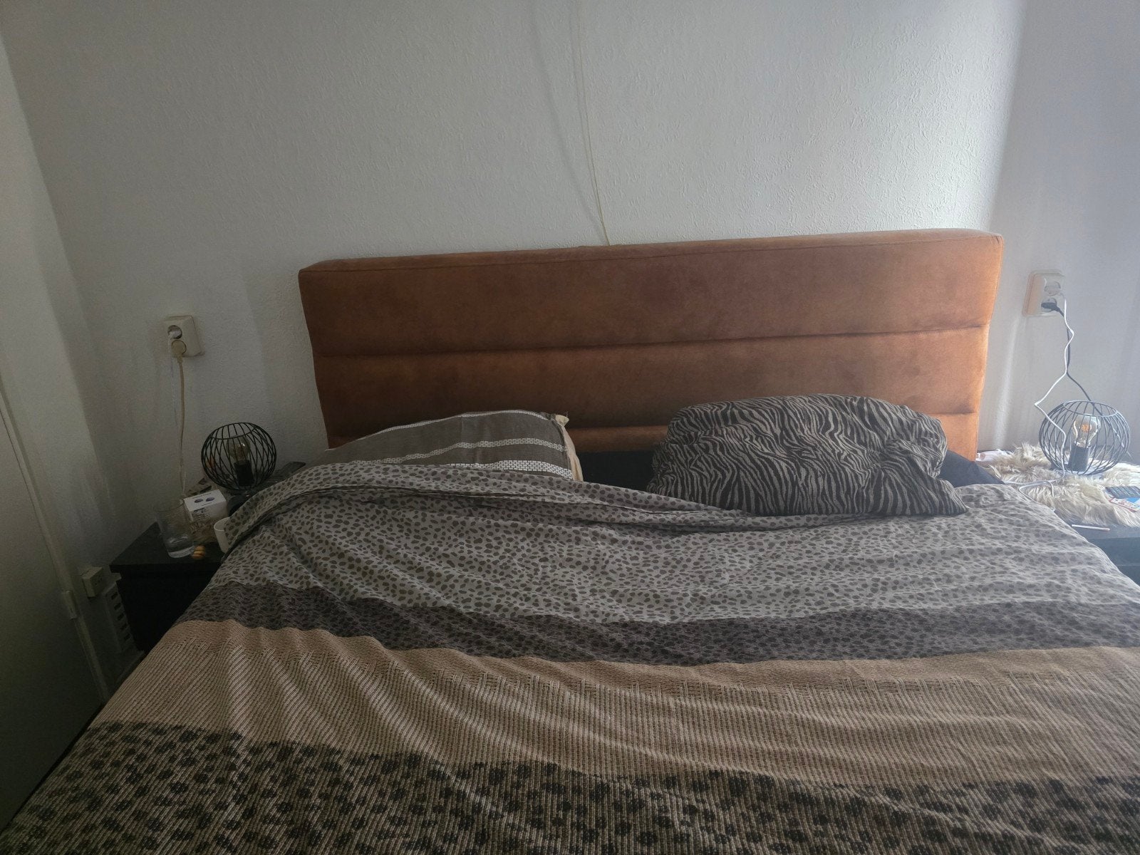 Boxspring 180x200 met hoofdbord, Huis en Inrichting, Slaapkamer | Boxsprings, Gebruikt, Bruin, Tweepersoons, Ophalen of Verzenden