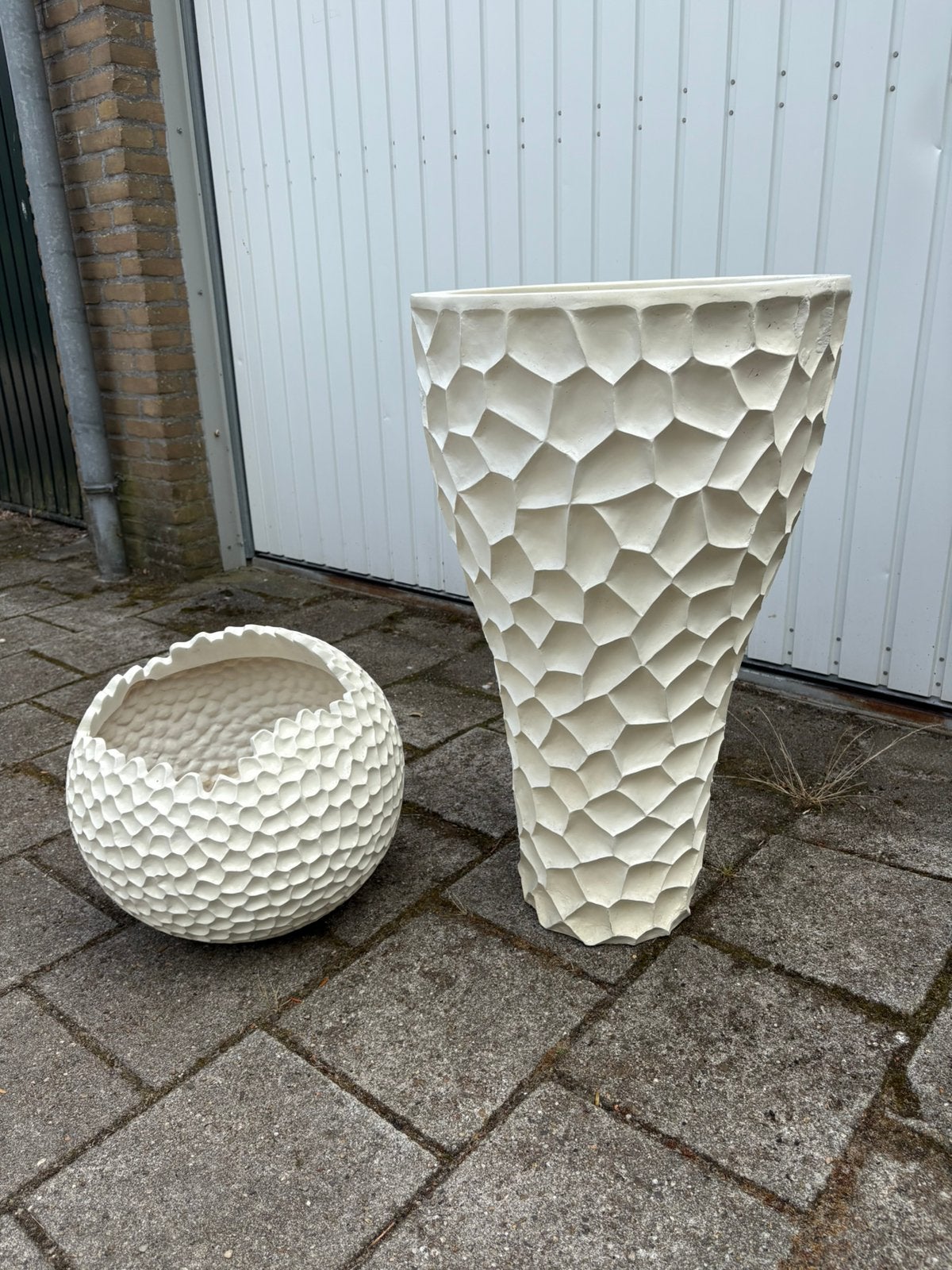 Hoge en lage ronde witte design plantenbak, Tuin en Terras, Bloembakken en Plantenbakken, Ophalen, Kunststof, Gebruikt, Rond