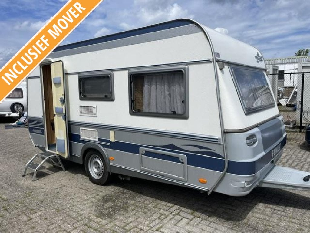 Fendt Saphir 450 QB 2003; vastbed zitje mover voortent, Caravans en Kamperen, Dwarsbed, Bedrijf, Treinzit, 750 - 1000 kg