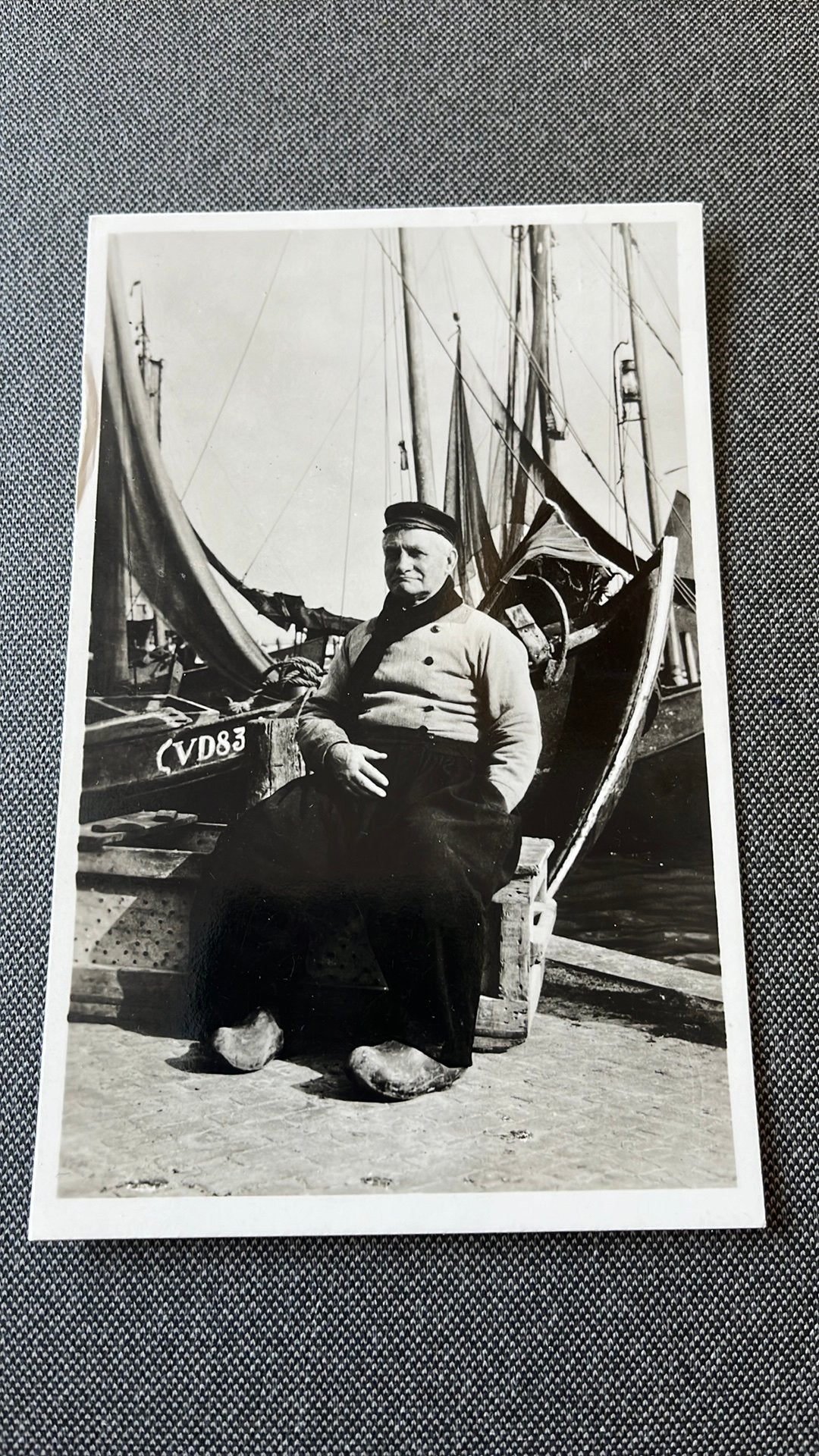 Volendamse visser in klederdracht 1949, Ophalen of Verzenden, Ongelopen, Klederdracht