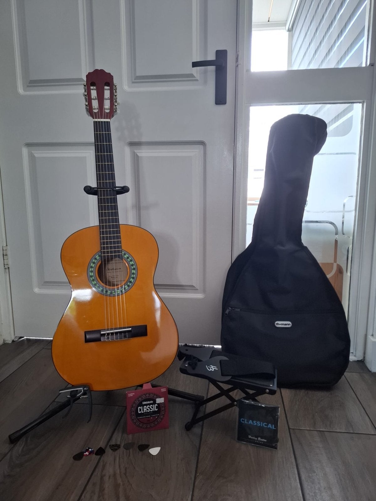 Klassieke gitaar met accessoires - compleet pakket, Ophalen, Zo goed als nieuw, Klassieke of Spaanse gitaar, Met koffer