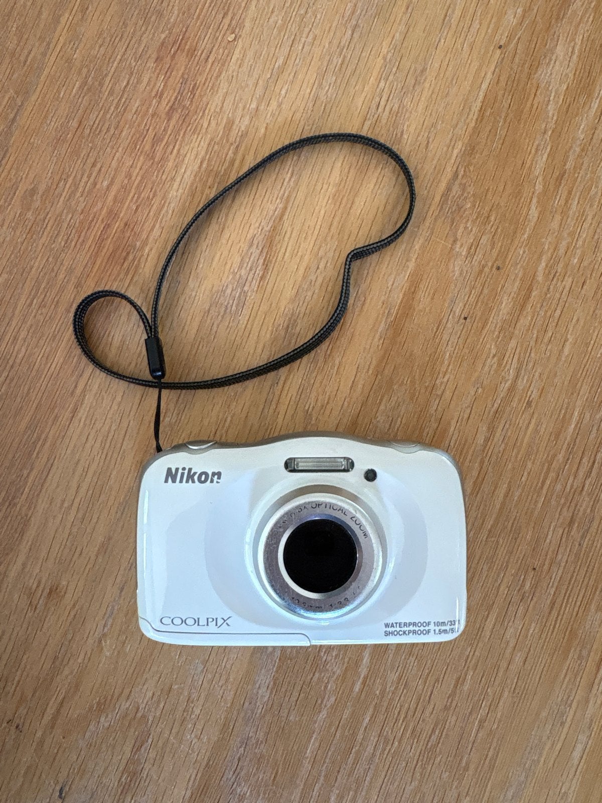 Nikon Coolpix S33 waterdichte compact camera, Audio, Tv en Foto, Fotocamera's Digitaal, Ingebouwde flitser, Gebruikt, Ophalen of Verzenden