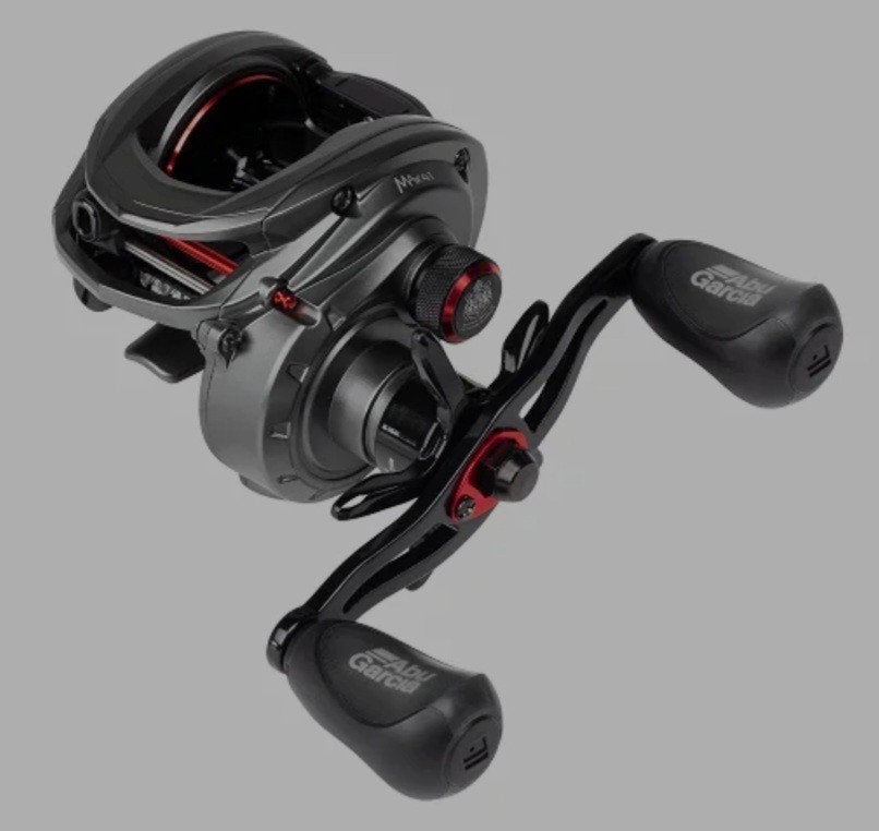 Abu Garcia max 4 low profile reel, Ophalen of Verzenden, Zo goed als nieuw, Molen
