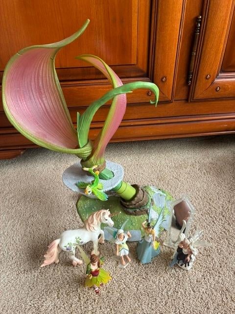 schleich eiland 4 elfen 1 eenhoorn groot en kaptafel bayala, Ophalen of Verzenden, Zo goed als nieuw, Fantasy