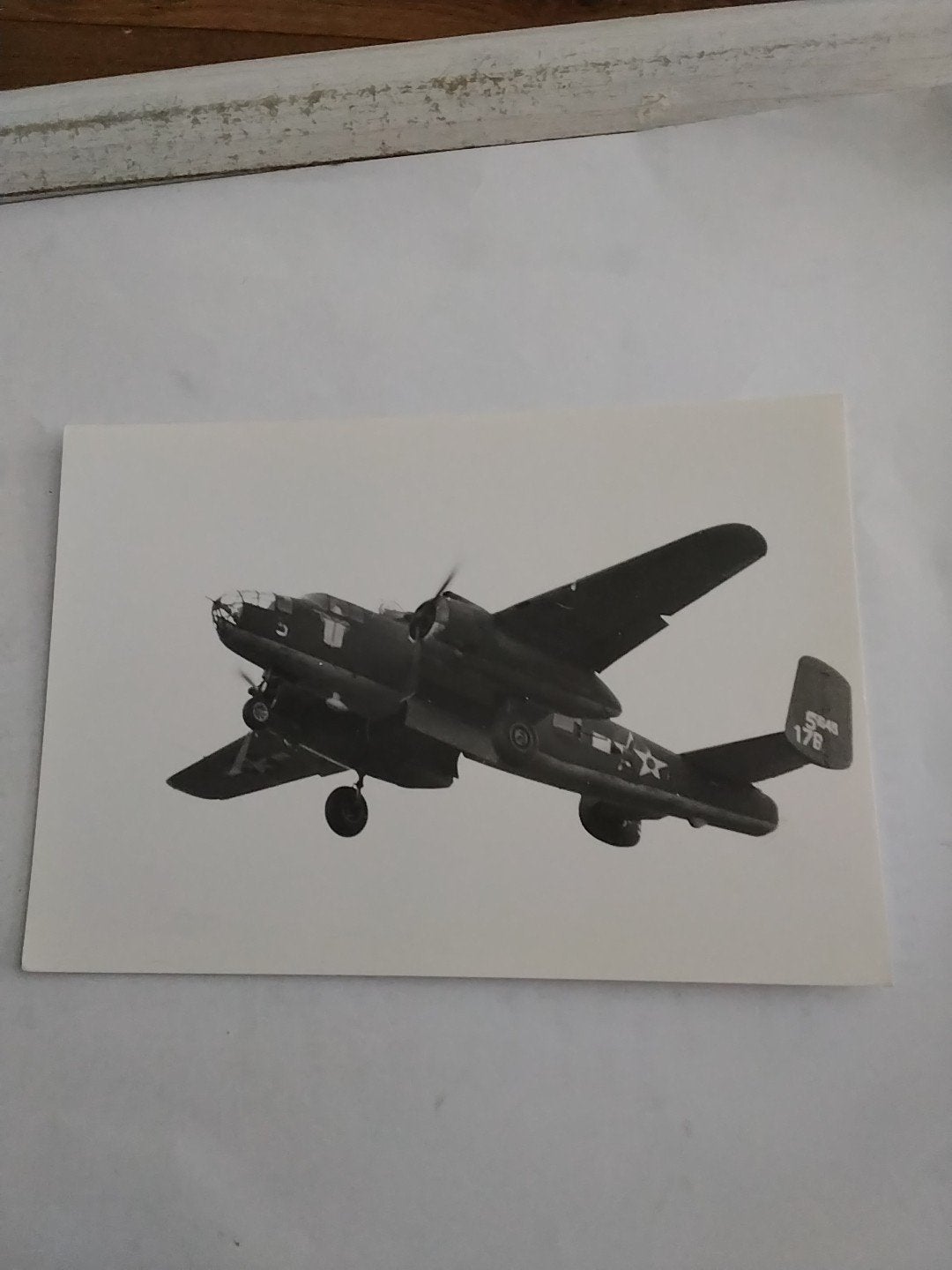 Zwart-wit foto van een B-25 Mitchell bommenwerper, Ophalen of Verzenden