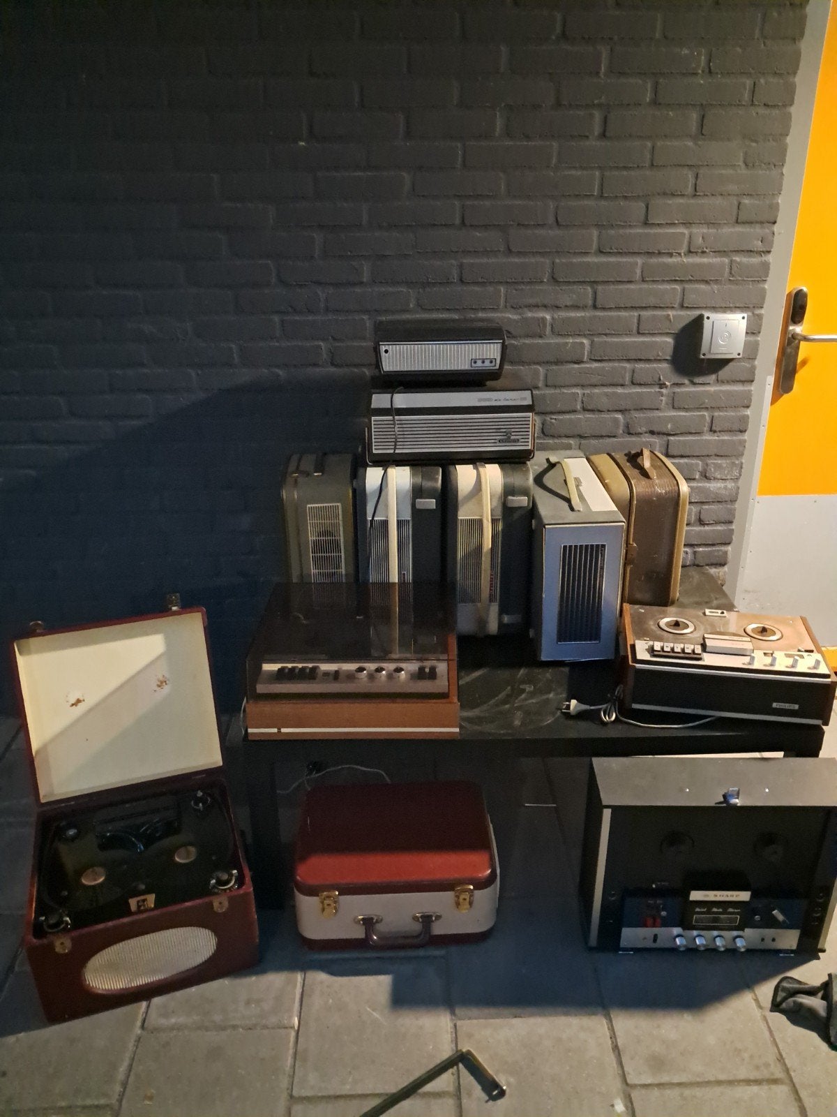 Partij vintage bandrecorders, inclusief zeldzame Amerikaanse, Ophalen of Verzenden, Bandrecorder, Met stofkap