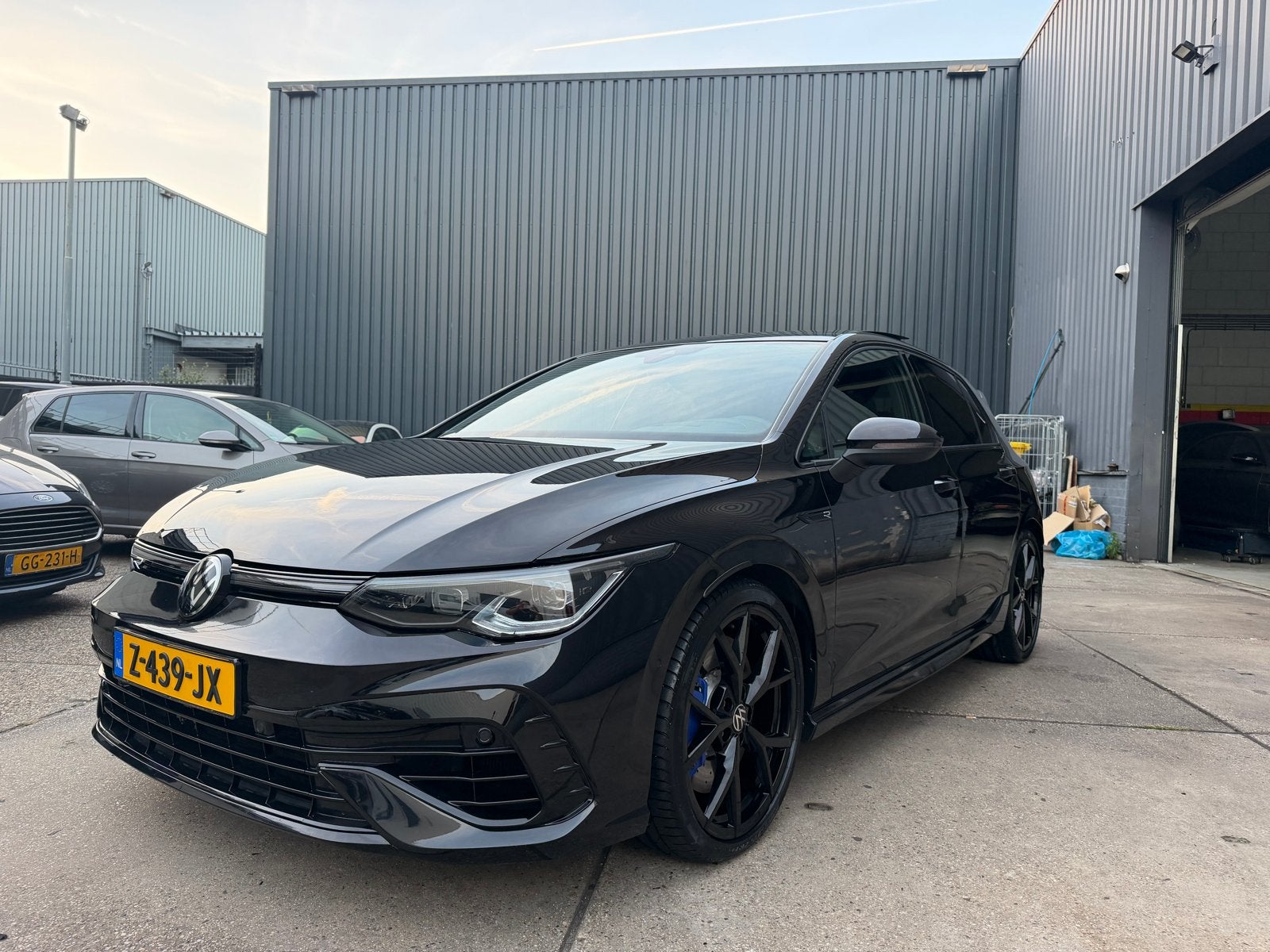 Volkswagen Golf 2.0 TSI R 4Motion Pano-Dak *H&K*ACC*DRIFT, Zwart, 4 cilinders, 1984 cc, 320 pk