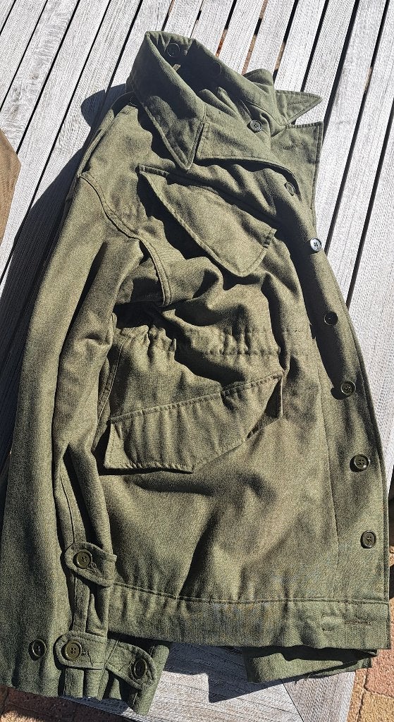 militaire jas, helm en pioniersschep, Ophalen, Landmacht, Nederland, Overige typen