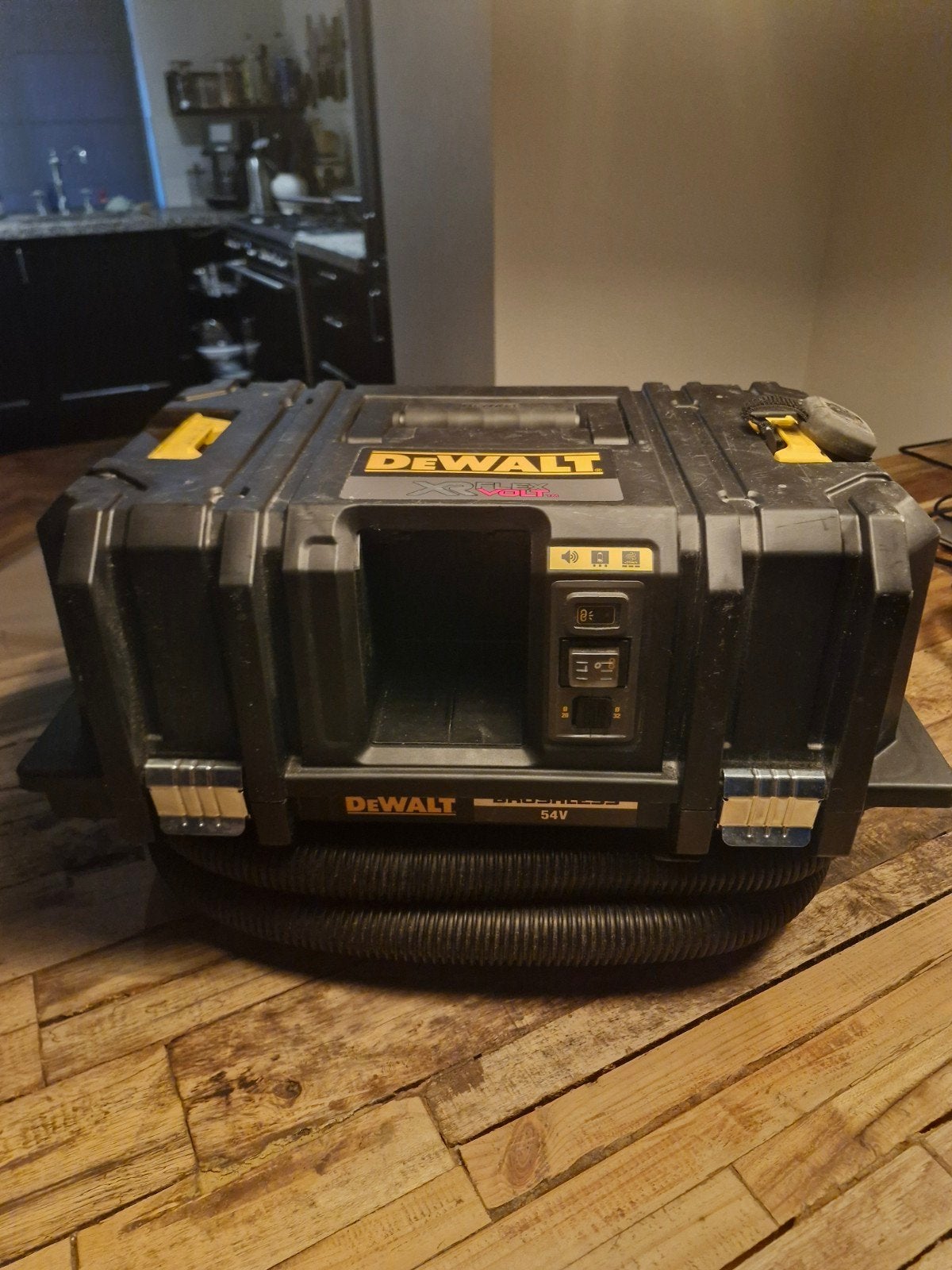 DeWalt DCV586MN stofzuiger met extra zakken, Ophalen of Verzenden, Zo goed als nieuw