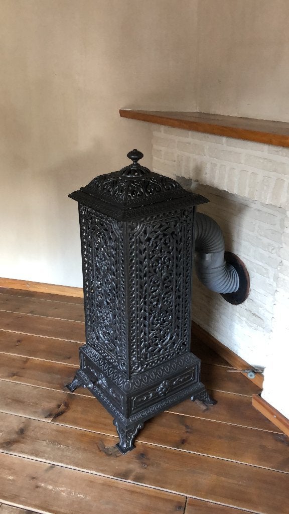 Antieke gietijzeren kachel - Decoratieve houtkachel, Ophalen, Gebruikt, Houtkachel, Vrijstaand