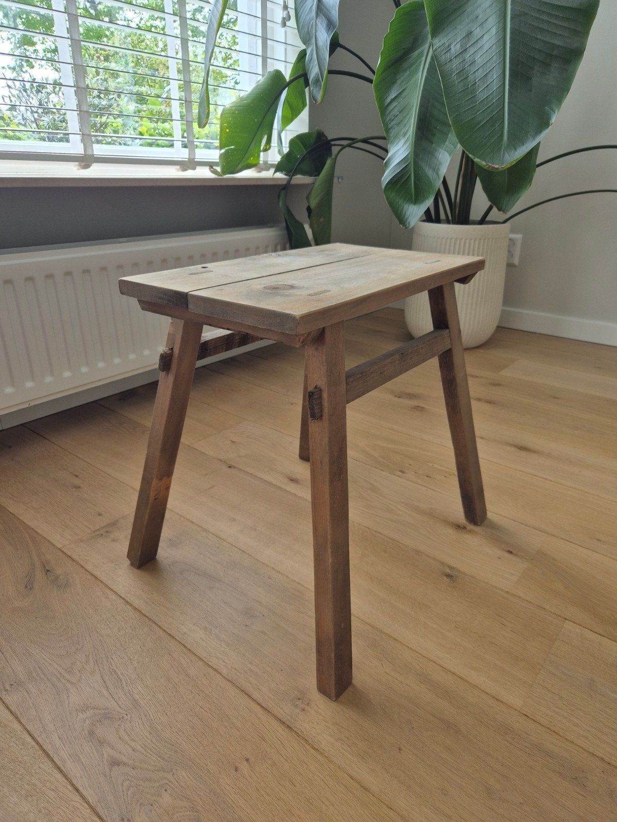 Robuust houten krukje / bijzettafel - Vintage look, Minder dan 55 cm, Gebruikt, Vintage, Landelijk, Industrieel, Rechthoekig