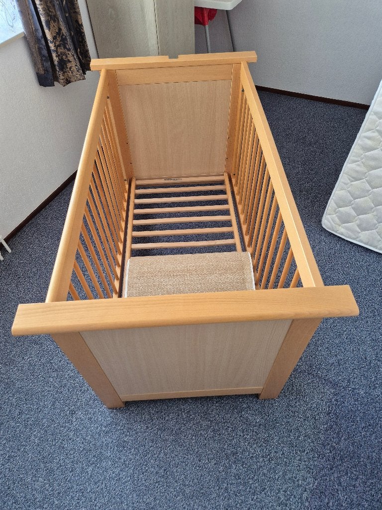 Kinderbedje 60x120 cm met matras en toebehoren, Ophalen, Gebruikt, Minder dan 140 cm, Matras