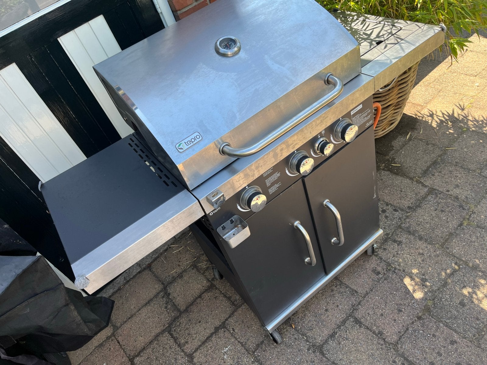 Tepro Gasbarbecue 4 branders met zijbrander, Ophalen, Gebruikt
