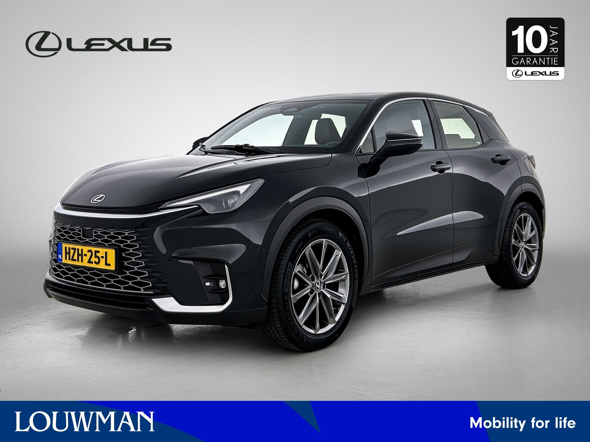 Lexus LBX Relax + Advanced Pack | BTW voertuig | Mark Levins, Auto's, 136 pk, Gebruikt, Automatische klimaatregeling, Zwart