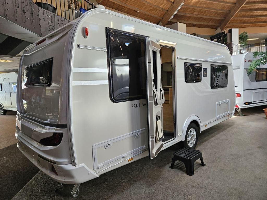 Tabbert Pantiga 490 E (2026) Finest Edition, (Zondag open!), Caravans en Kamperen, Caravans, Rondzit, Tabbert, Bedrijf, Schokbreker