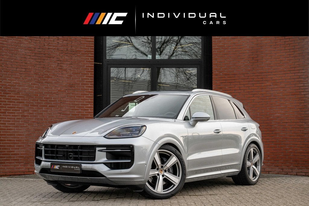 Porsche Cayenne 3.0 E-Hybrid SportDesign 4-Wielsturing InnoD, Automaat, Cayenne, Gebruikt, 2995 cc