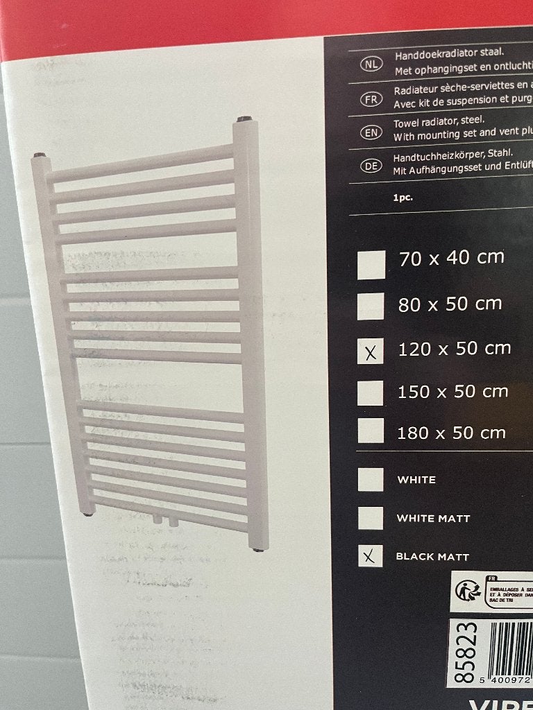 Radiator mat zwart, Doe-het-zelf en Verbouw, Verwarming en Radiatoren, Ophalen, 500 tot 800 watt, Radiator, Nieuw