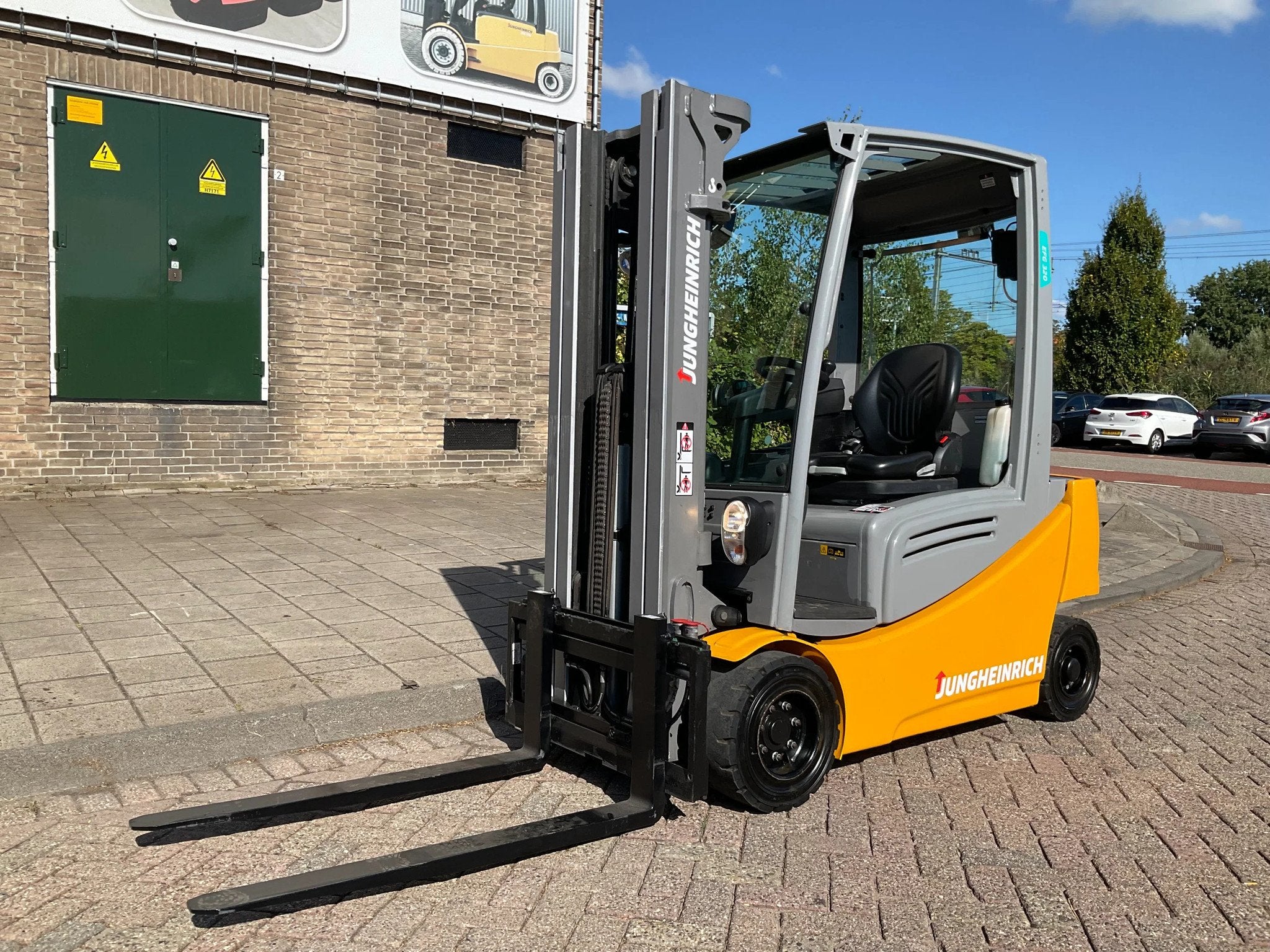 Jungheinrich EFG320 2000KG 4.40METER WEEGSYSTEEM HEFTRUCK, Jungheinrich, Heftruck, Marconistraat 2
3133KL  Vlaardingen, NL, Yilmaz Heftrucks