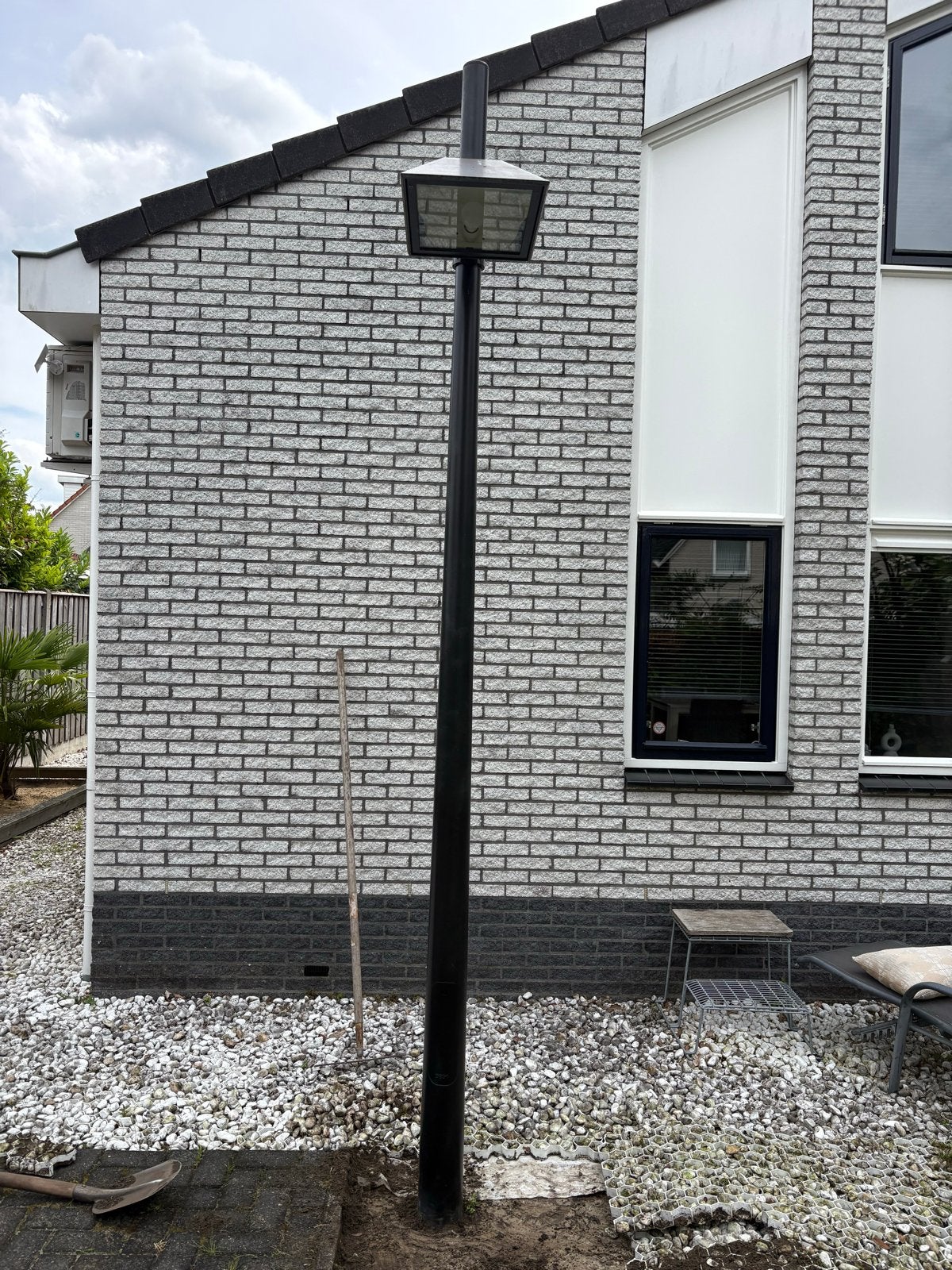 Moderne Buitenlamp op Paal - Zwart Aluminium, Ophalen of Verzenden