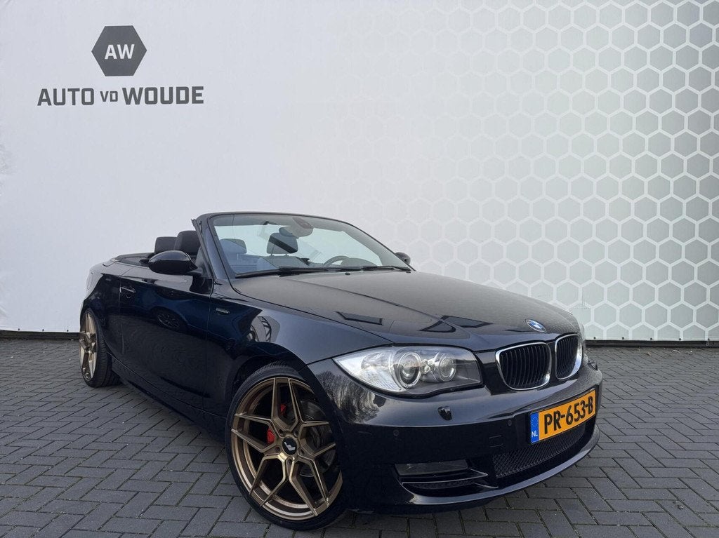 BMW 1-serie Cabrio 120i Executive Leer Xenon 19 inch velgen, Auto's, BMW, Achterwielaandrijving, 4 cilinders, Cabriolet, Zwart