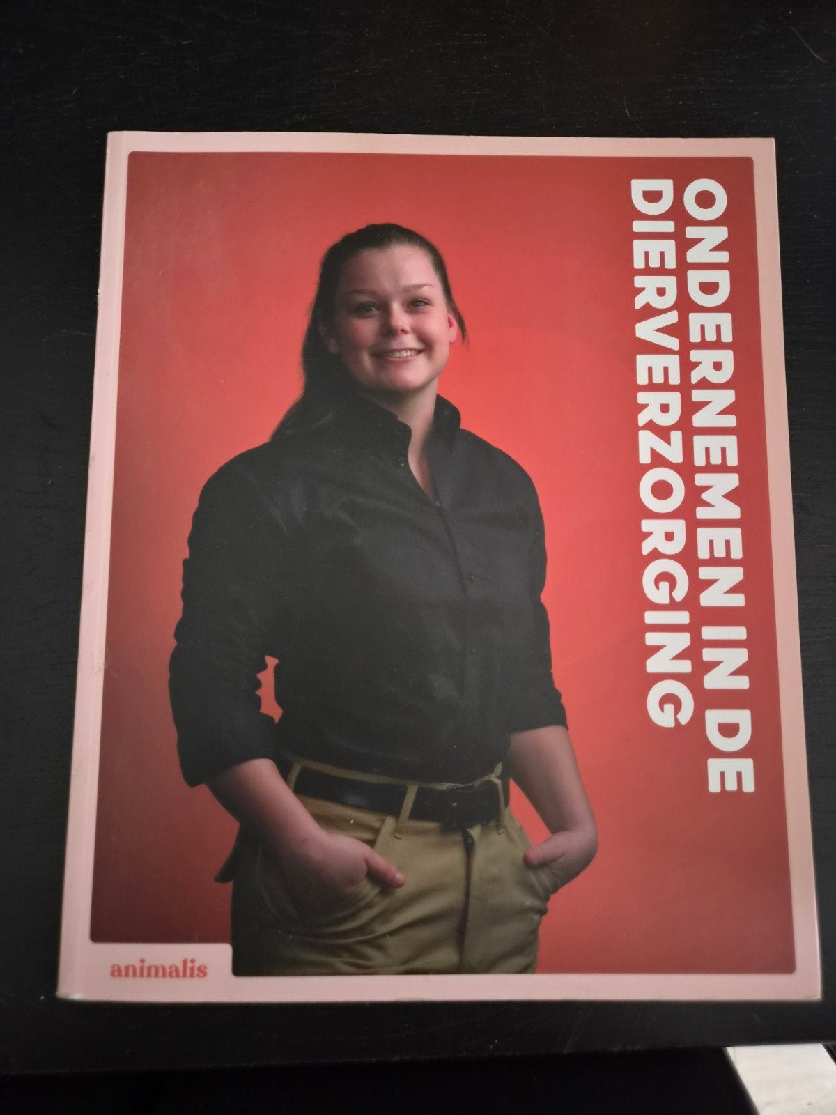 Dierverzorging boeken MBO-2-3-4, Ophalen of Verzenden, Zo goed als nieuw, Overige niveaus, Overige vakken