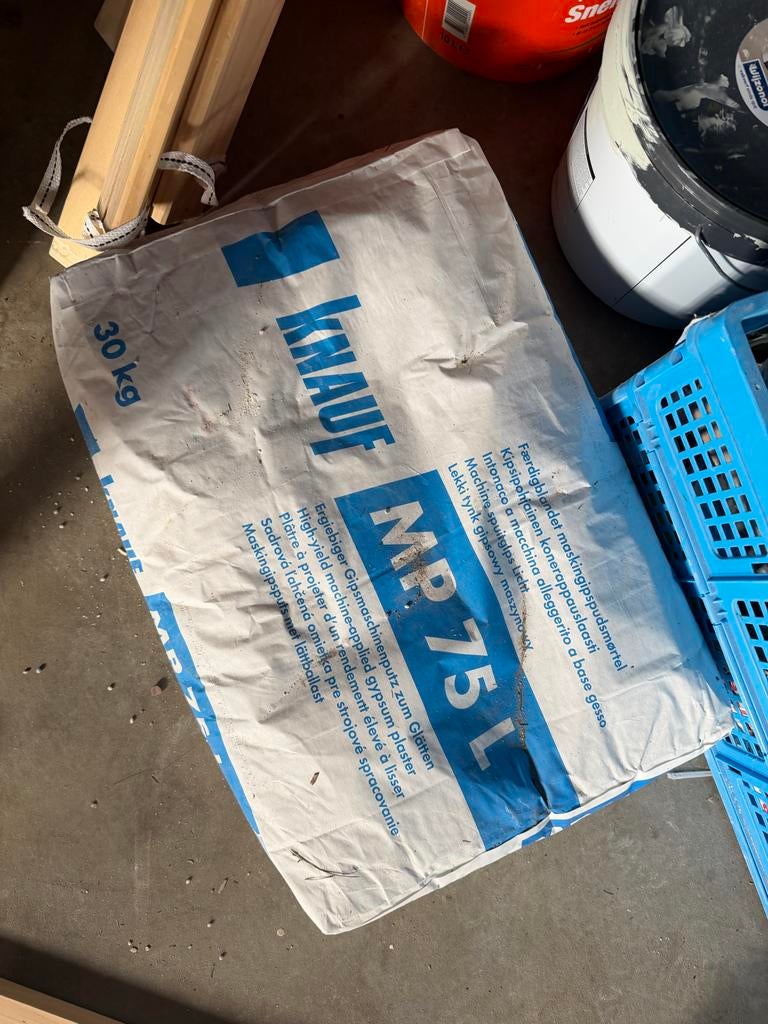 1,5 zak Knauf MP75 gipsmortel, Ophalen, Gebruikt