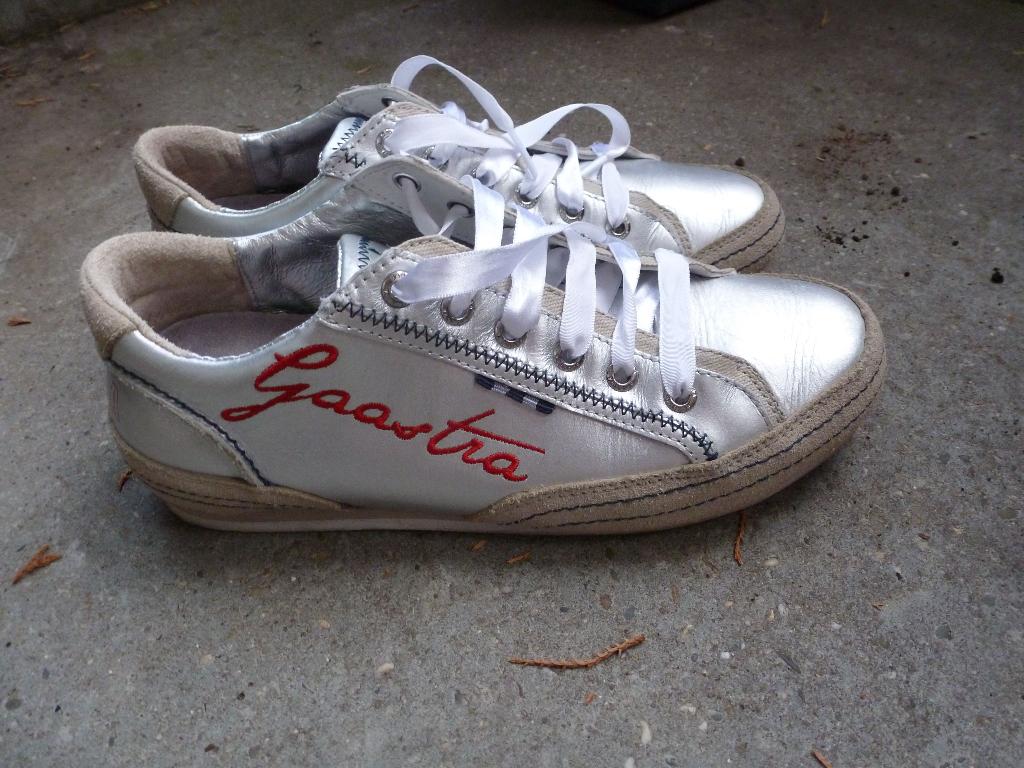 sneakers GAASTRA echt leer zilver 40 -GRATIS zend, Kleding | Dames, Schoenen, Verzenden, Grijs, Sneakers of Gympen, Zo goed als nieuw