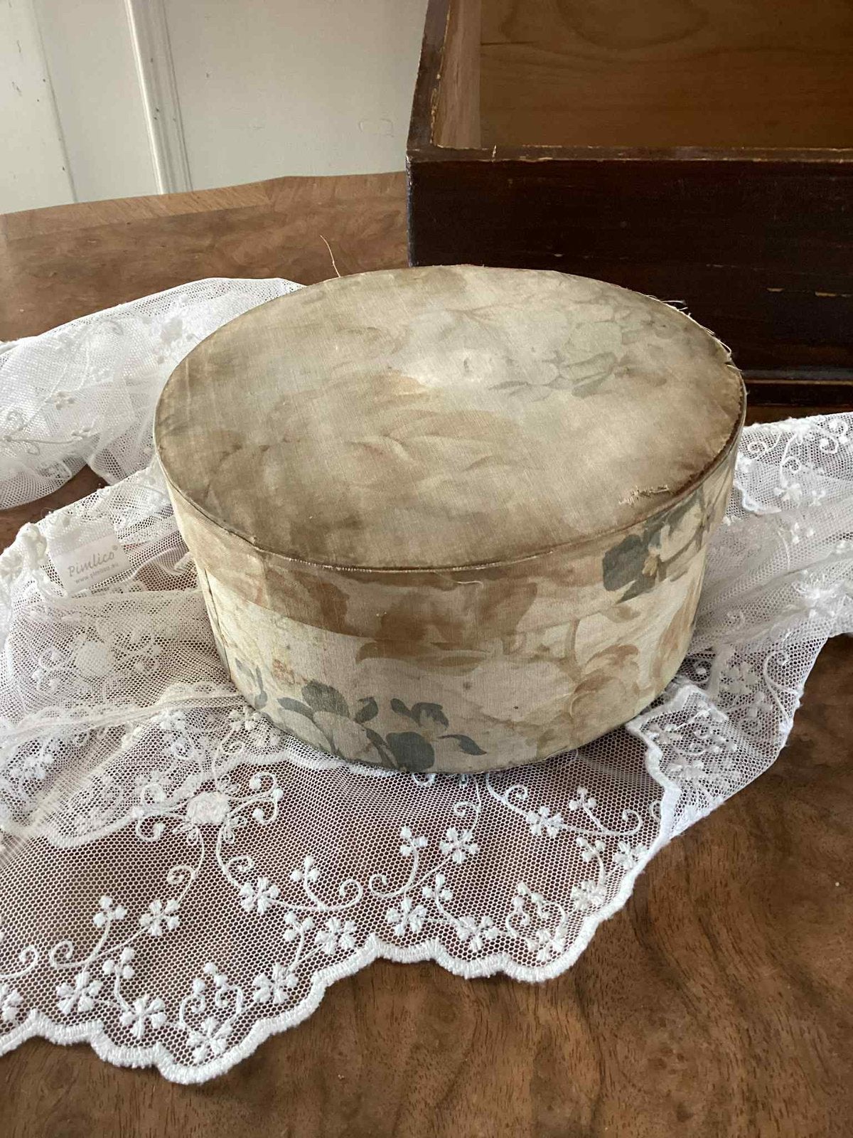 Brocante stoffendoosje, Ophalen of Verzenden