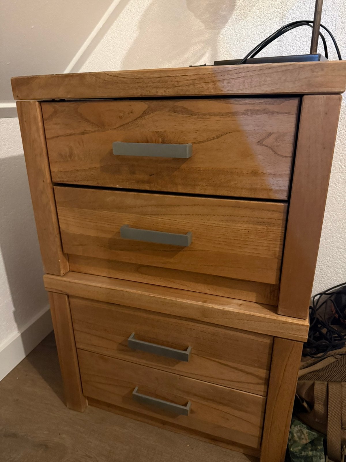 2 teak houten nachtkastjes, Ophalen, 1 of 2 laden, 50 tot 100 cm, Zo goed als nieuw