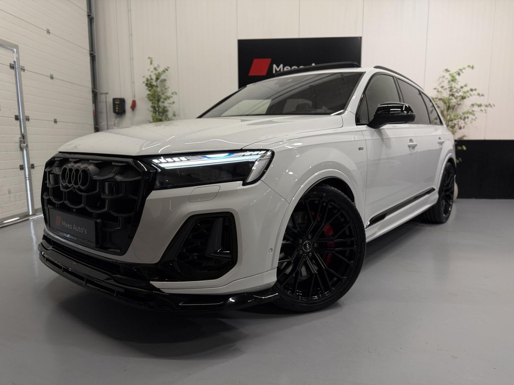 Audi Q7 60 TFSI e quattro Pro Line S Competition|Pano|B&O|RS, Auto's, Automaat, Gebruikt, 2995 cc, Wit