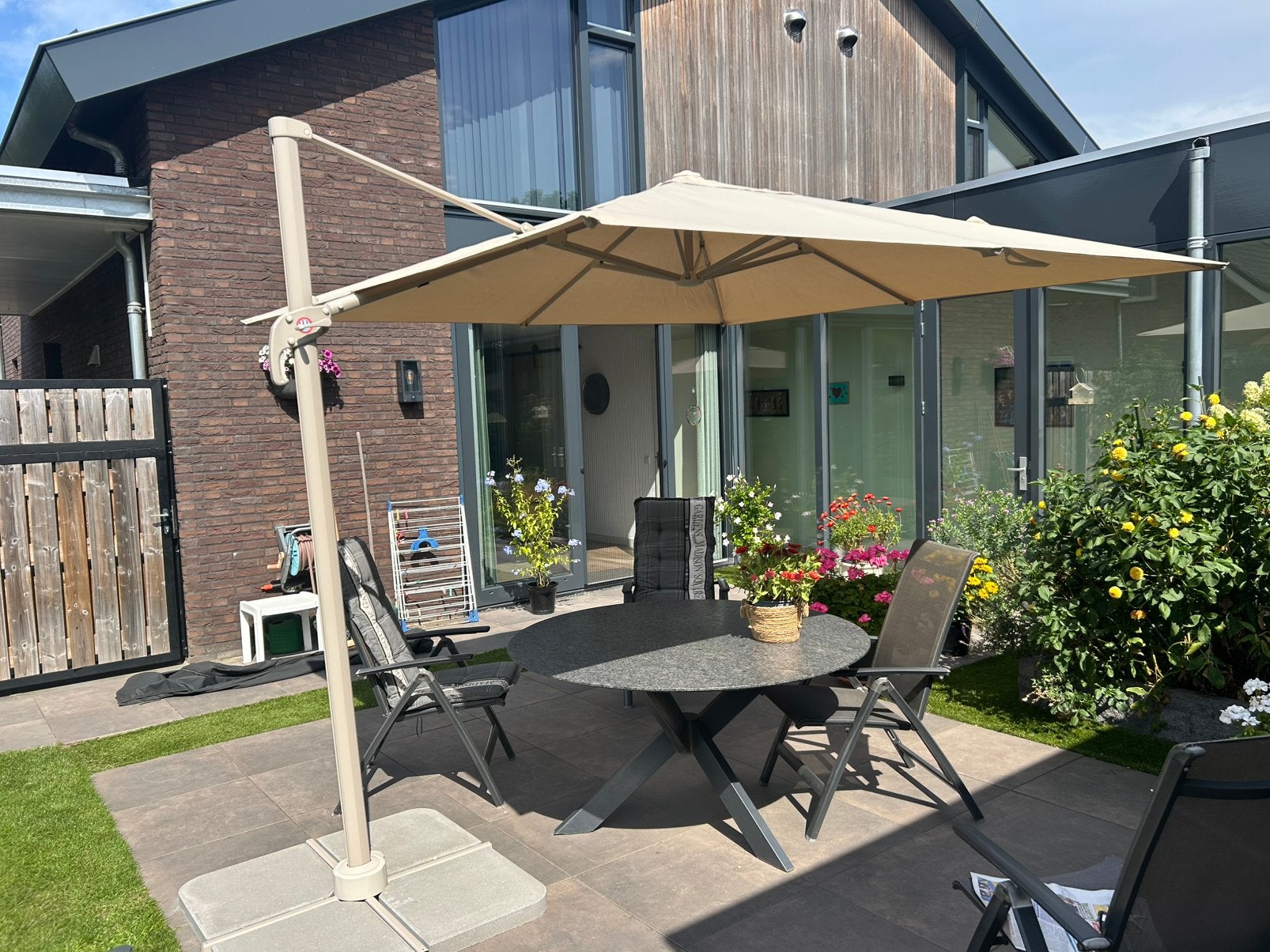 Handson zweefparasol, Tuin en Terras, Ophalen, Nieuw, 2 tot 3 meter, Zweefparasol