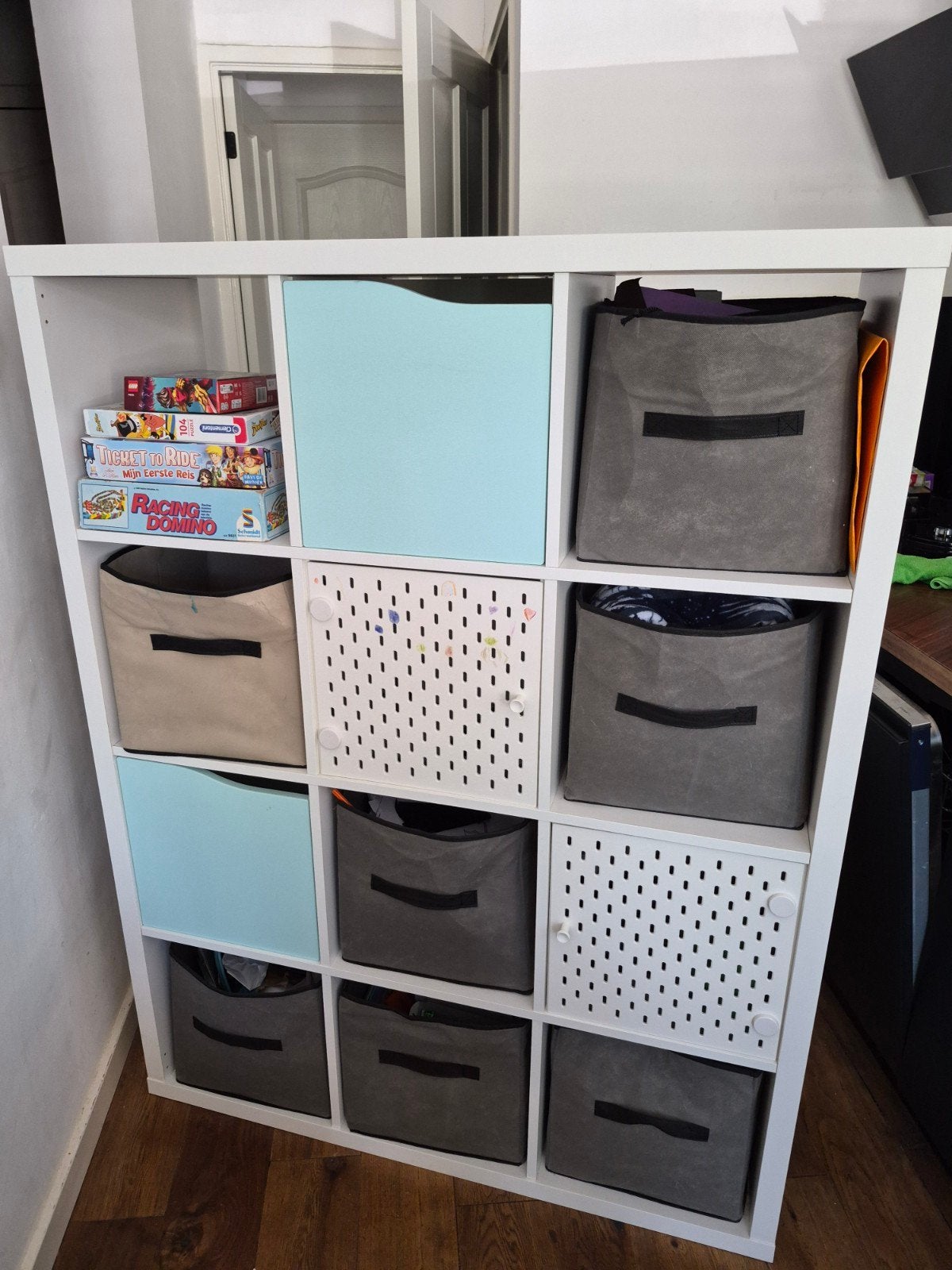 IKEA Kallax Kast met 12 vakken en deurtjes/lades, Huis en Inrichting, Ophalen, Gebruikt, 100 tot 150 cm, 25 tot 50 cm