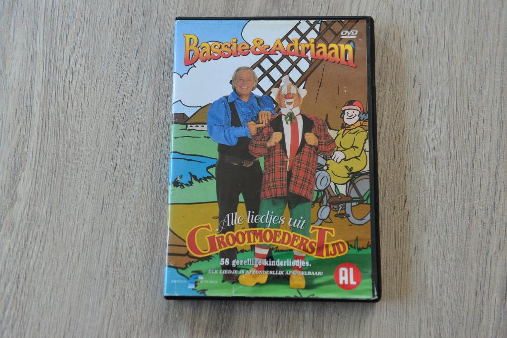 Bassie en Adriaan == Alle Liedjes uit Grootmoederstijd, Alle leeftijden, Verzenden, Zo goed als nieuw