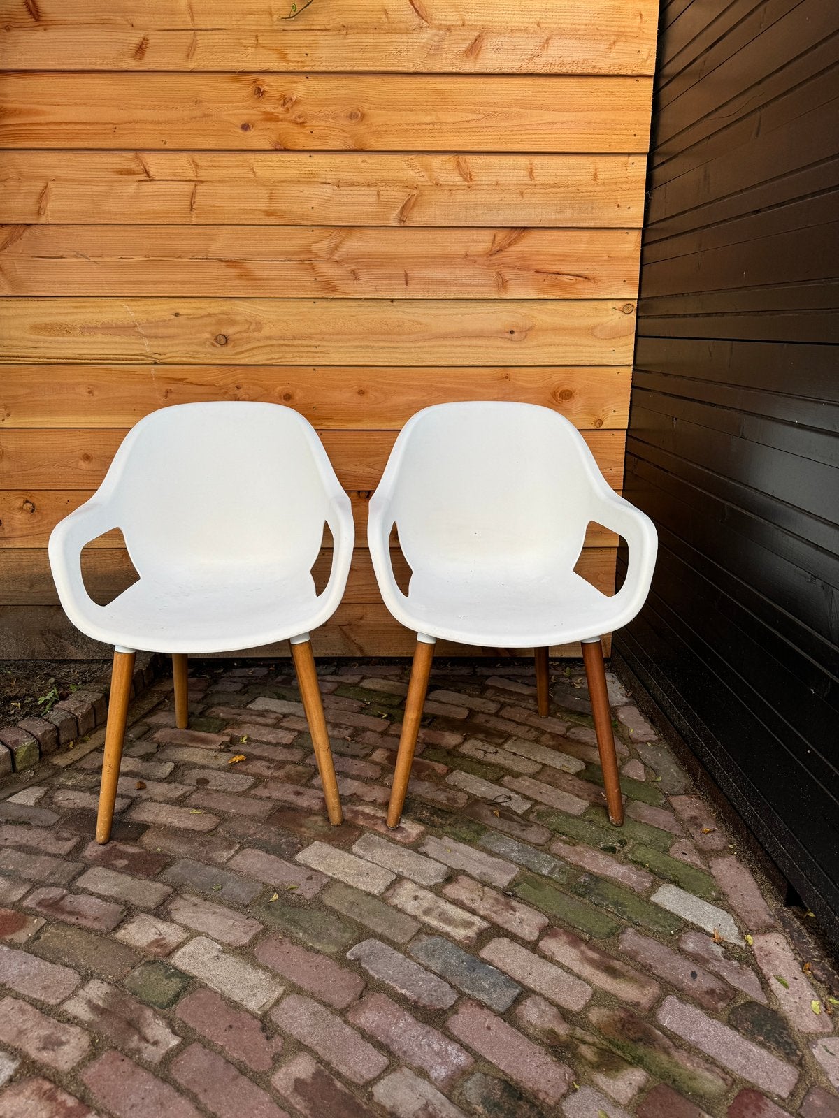 Deux chaises blanches de Maisons du Monde, Paris Wagram, Ophalen, Kunststof, Gebruikt, Twee
