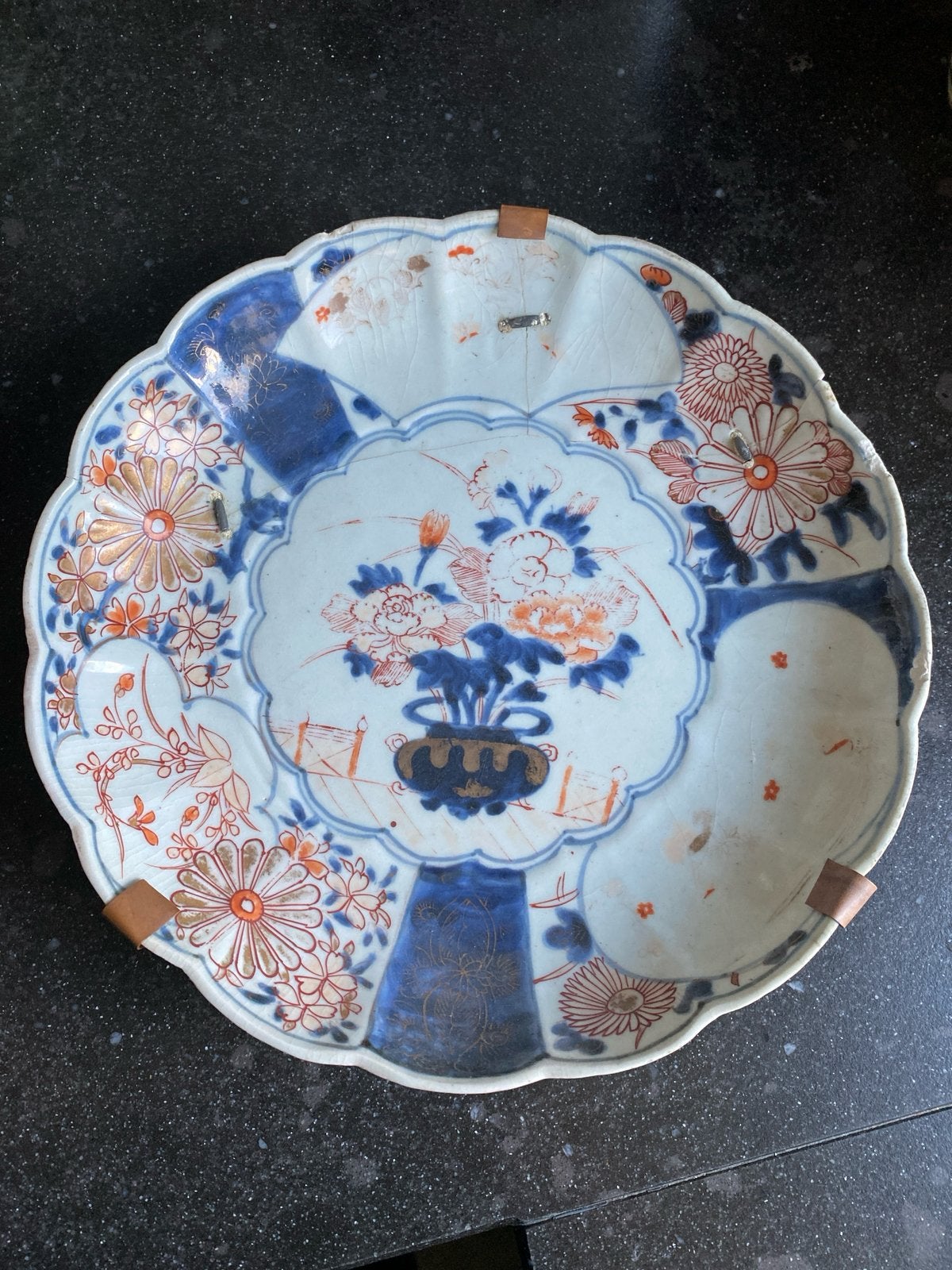 Antiek Japans Imari bord (19e eeuw) authentieke reparatie, Ophalen of Verzenden