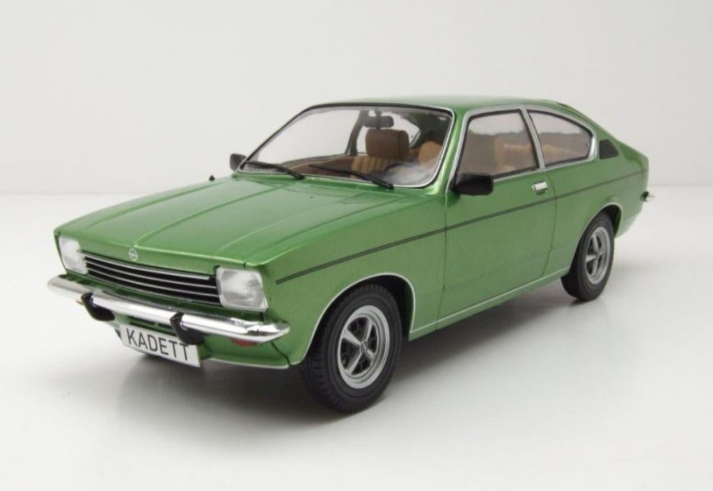 1:18 Opel Kadett C Coupé uit 1975 Groen metallic MCG, Hobby en Vrije tijd, Modelauto's | 1:18, Nieuw, Auto, Overige merken, Ophalen of Verzenden