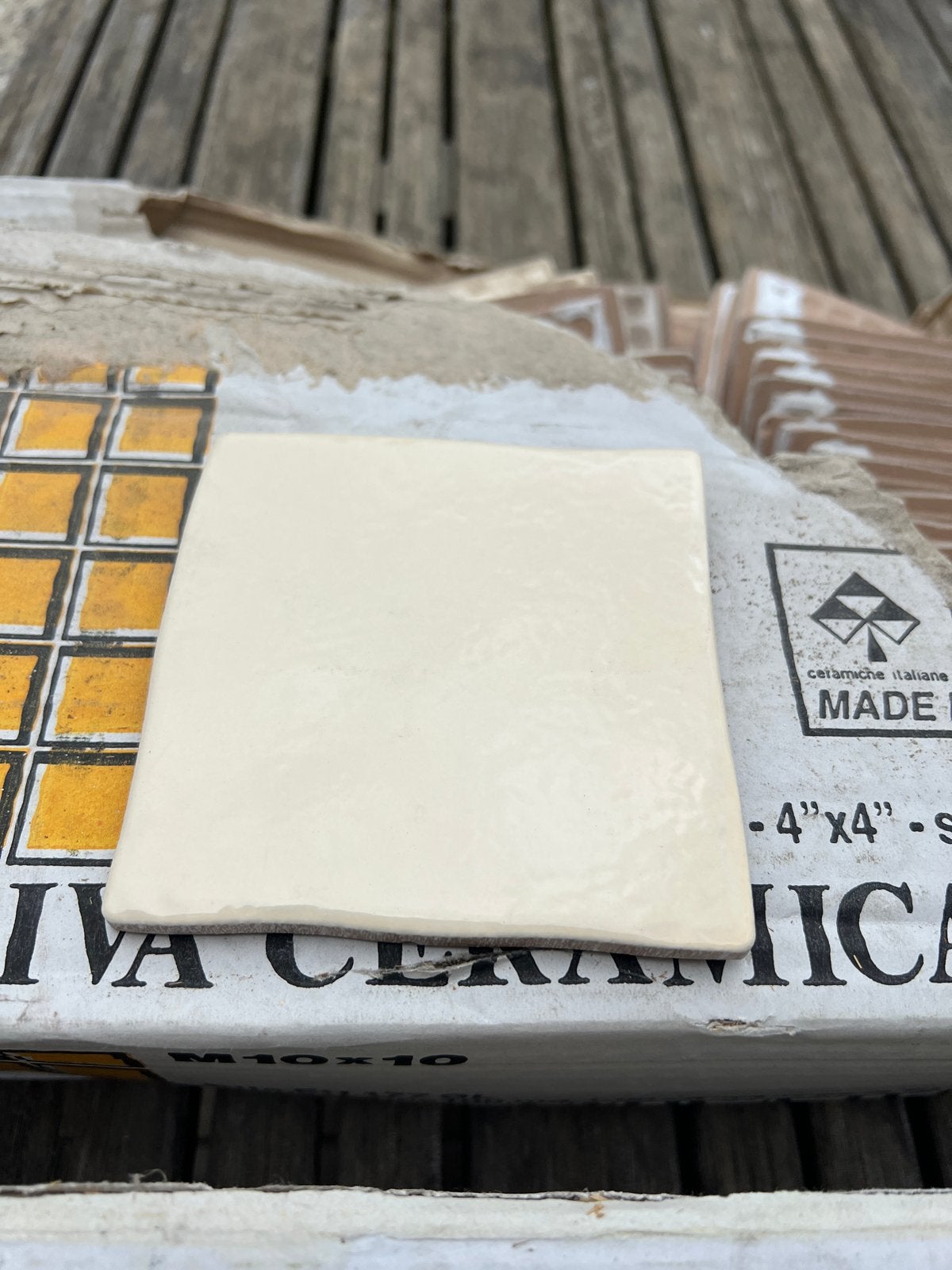 141 stuks 10x10 tegels friese witjes beige, Doe-het-zelf en Verbouw, Tegels, Ophalen, Nieuw, Minder dan 20 cm, Minder dan 20 cm