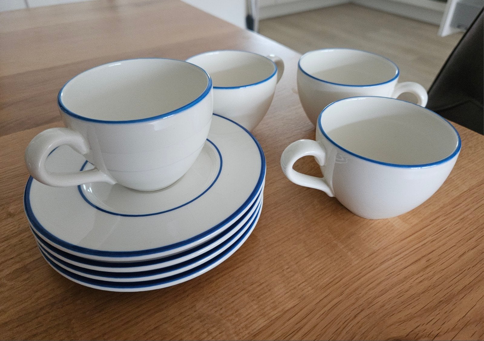 Set van 4 vintage Italiaanse kopjes met blauwe rand, Huis en Inrichting, Keuken | Servies, Gebruikt, Overige merken, Keramiek