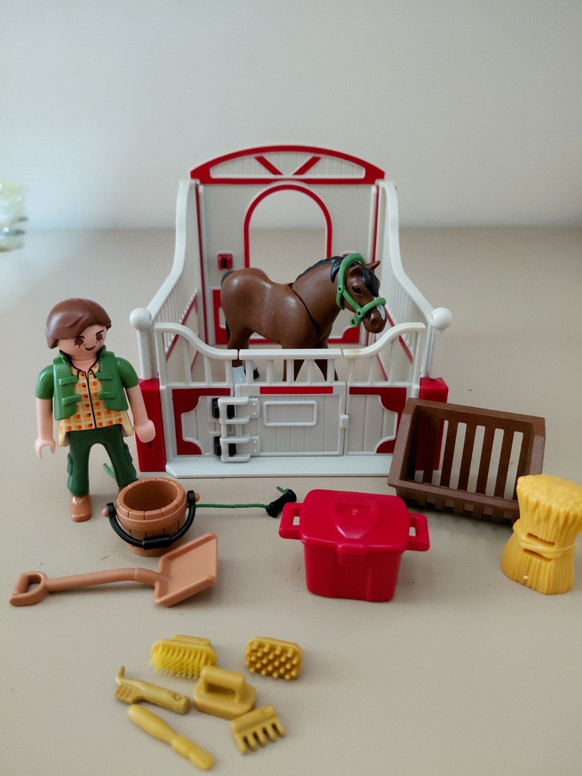 playmobil shire paard met box 5108, Kinderen en Baby's, Ophalen of Verzenden, Gebruikt