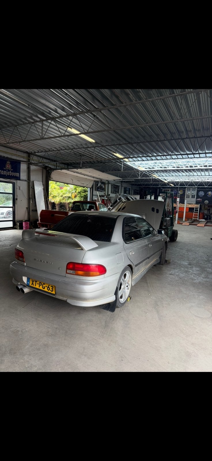 Subaru Impreza 1.6 GL AWD 1999 Grijs (PROJECT), Auto's, Subaru, 49 €/maand, Origineel Nederlands, Vierwielaandrijving, Particulier