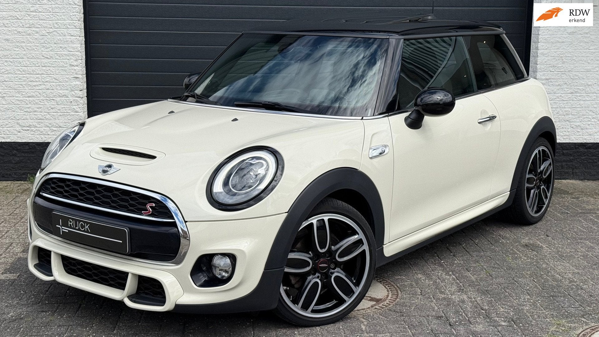 Mini 3-Deurs 2.0 Cooper S Chili, Auto's, Mini, Gebruikt, 4 stoelen, Bedrijf, Handgeschakeld
