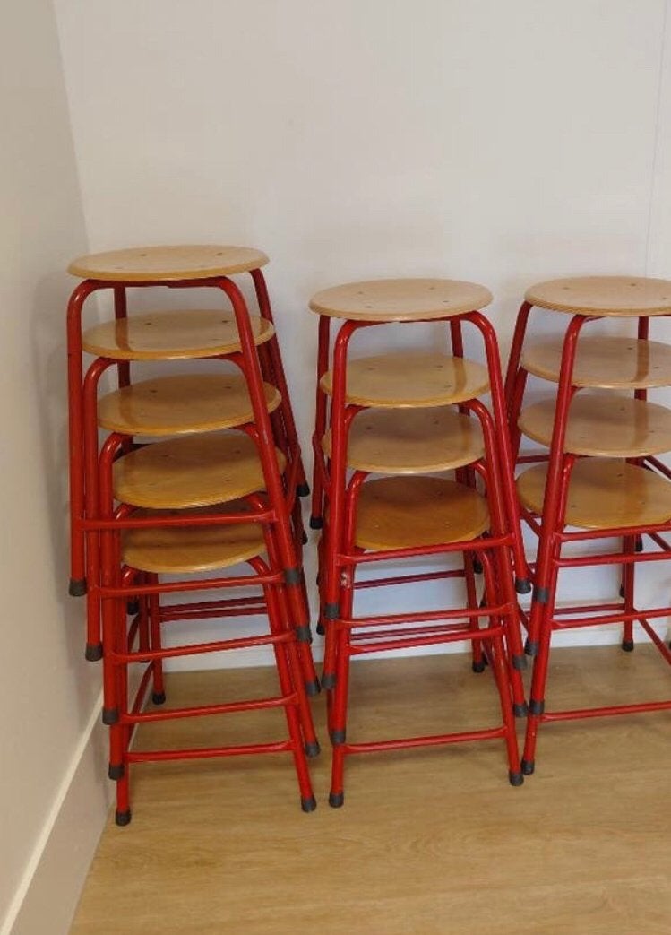 Uiteraard tot zaterdag ophalen 10€ stuk vintage krukjes, Ophalen, Zo goed als nieuw, Hout