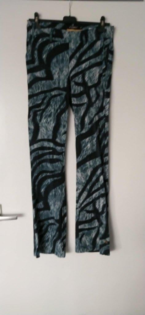 Zgan mooie flair broek maat s travelstof y-conic, Overige kleuren, Ophalen of Verzenden, Zo goed als nieuw, Maat 36 (S)