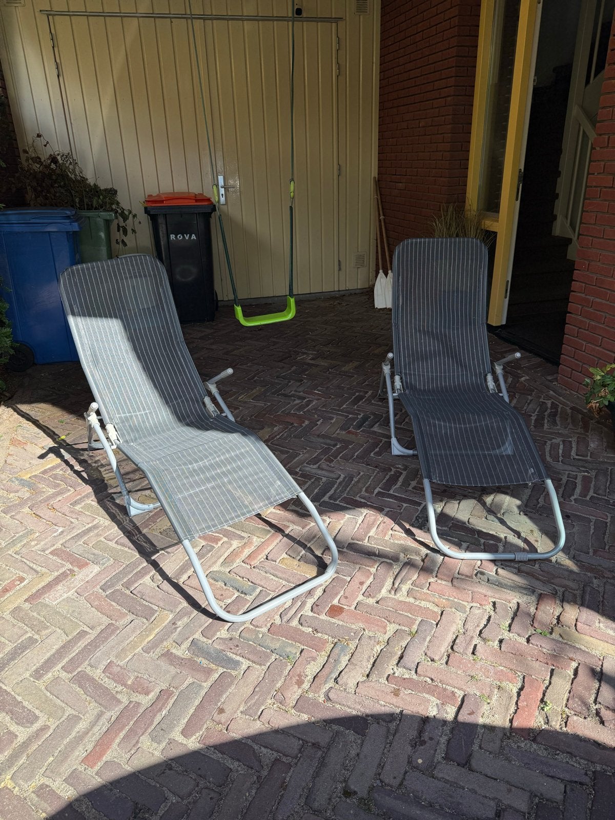2 ligstoelen voor buiten, Ophalen, Gebruikt, Metaal, Verstelbaar