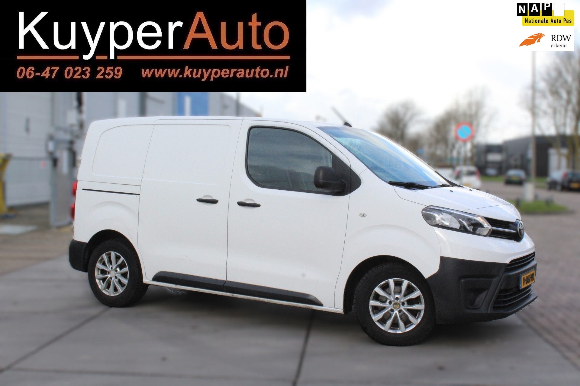 Toyota PROACE Compact 1.6 D-4D Cool Comfort dealer onderhoud, Auto's, Bestelauto's, Voorwielaandrijving, Dealer onderhouden, Gebruikt